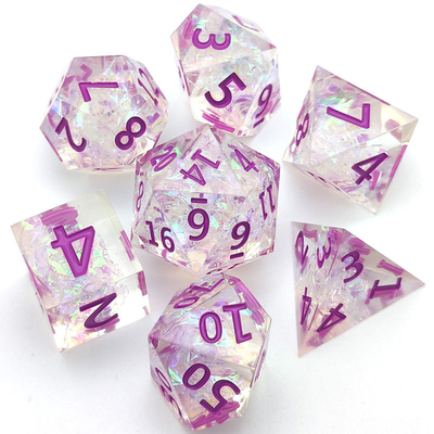 Los dados translúcidos del RPG de la resina de GST fijaron doce echaron a un lado los filos aseados
