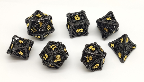 El metal portátil inodoro de los dados de DND, mano talló dados negros del RPG