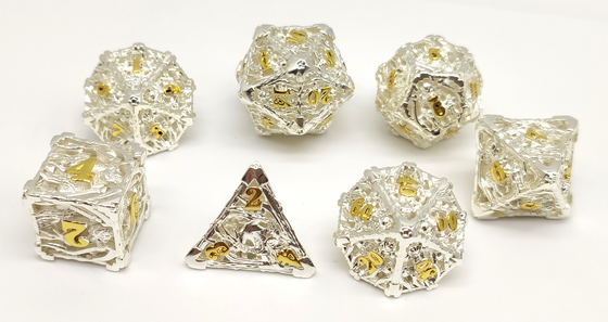 La mano portátil vertió el sistema minúsculo de los dados, metal plateado oro Mini Dice