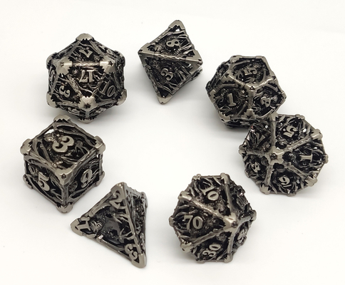 Dados polihédricos negros tableros inodoros, dados agudos ligeros del metal