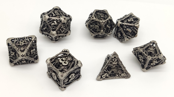 Metal de lujo Mini Polyhedral Dice Set peso ligero inodoro de 7 pedazos