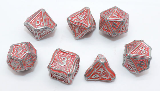 Los dados tableros prácticos del juego fijaron el pulido manual aseado de los filos