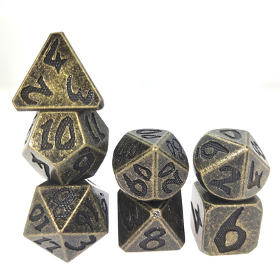 Juego de dados negros de cobre con bordes afilados limpios inodoro para colección poliédrica