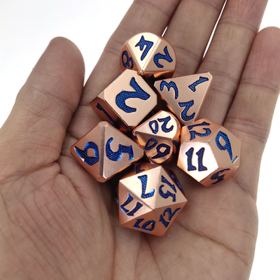 Juego de dados RPG hechos a mano Juego de dados poliédricos portátiles Aleación de zinc Metal de lujo