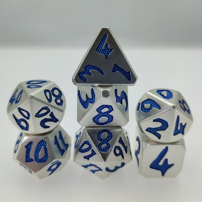 Dados de RPG vertidos a mano portátiles Dados poliédricos resistentes al desgaste pulidos a mano 7 Die