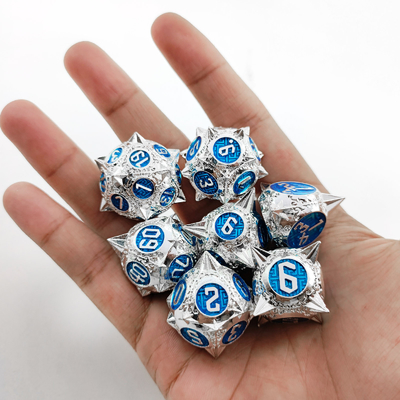 Un juego de dados de metal poliedro duradero Dragon And Dungeon 16mm Sparkle