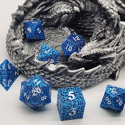 El laberinto hueco juego de dados de metal DND Krusu'S Call RPG multifacético