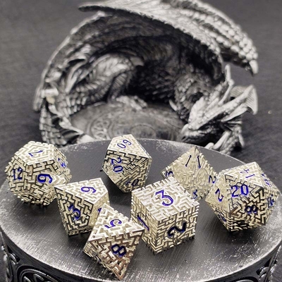 El laberinto hueco juego de dados de metal DND Krusu'S Call RPG multifacético