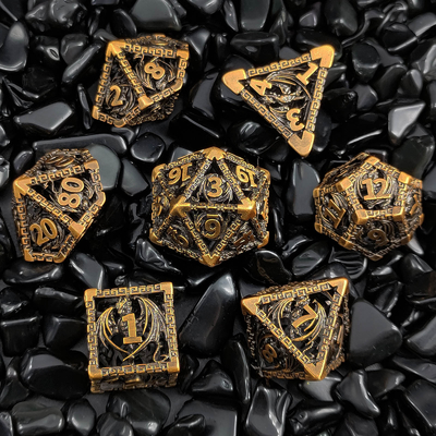 Conjunto de dados de metal huecos de múltiples caras D20 de corte afilado