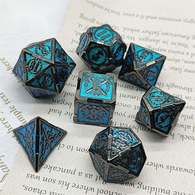 Espada Metal RPG dados mano pulida Cruzu mazmorra y largo DND #
