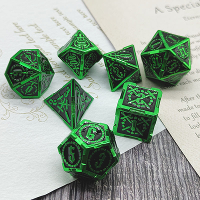Espada Metal RPG dados mano pulida Cruzu mazmorra y largo DND #