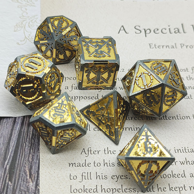 Espada Metal RPG dados mano pulida Cruzu mazmorra y largo DND #