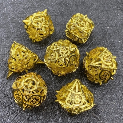 Espinas juego de dados de metal hueco Kusalu RPG dragón y mazmorra DND