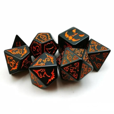 El juego de dados de resina polimodal 7PCS RPG D4 D6 D8 D10 D12 D20 D20