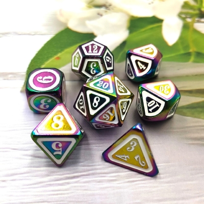 Conjunto de dados de metal coloridos de espada eléctrica Dragón y mazmorra