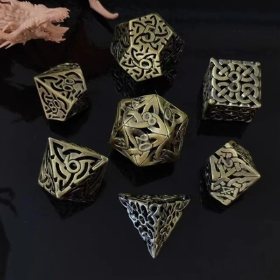 Interrelacionado Hollow DND RPG Metal Dice Dragon y juego de mesa de la ciudad subterránea