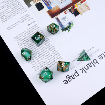 Juego de escritorio multifacético de resina natural de oro de papel verde Dice Border Gate
