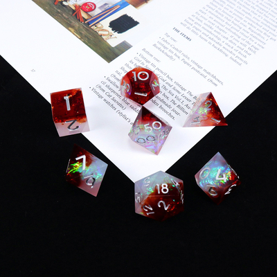 Blanco más rojo mineral de resina juego de escritorio juego de dados conjunto dnd dados