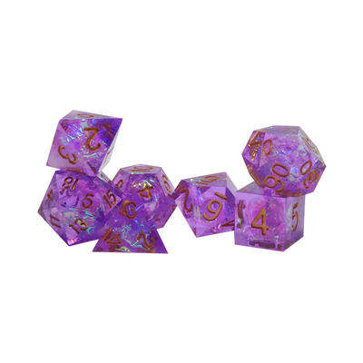 Los personajes de rosas de color y rayas de resina juegan un juego de dados multi-noodle Dragon and Dungeon dnd dice