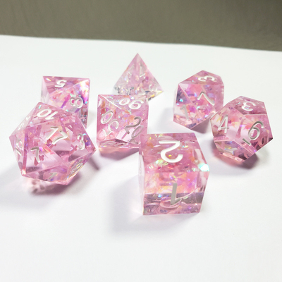El juego de dados de rosas de cristal de resina Dragon and Dungeon
