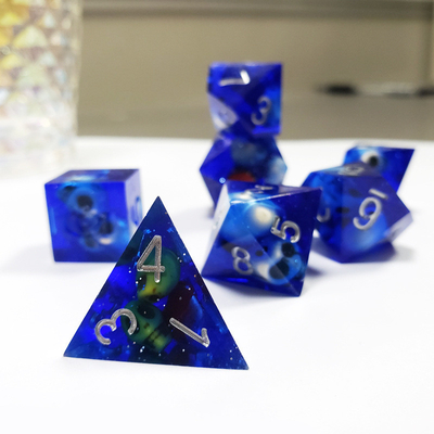 Blue Crystal Skull Resin Boarding Dice Set Dragón y mazmorra