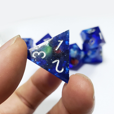 Blue Crystal Skull Resin Boarding Dice Set Dragón y mazmorra