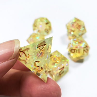Bandas de color amarillo de cristal de resina de juego de dados