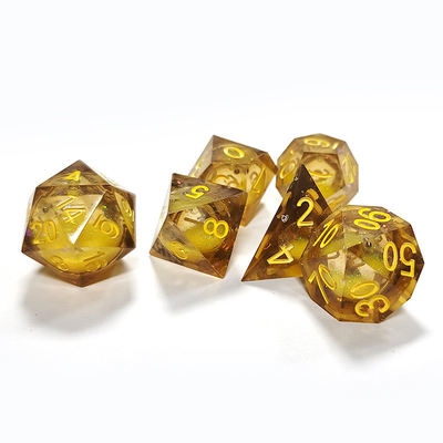 Resina de arena de flujo amarillo de dados poliédricos artesanía de manos 7PCS