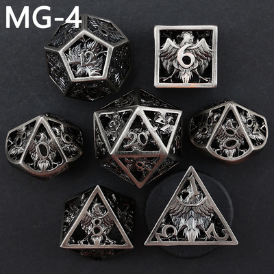 Conjunto de dados metálicos huecos poliedro personalizado de dados dragón y juego de mesa de dados de dragón