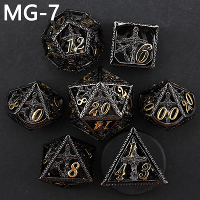 Conjunto de dados metálicos huecos poliedro personalizado de dados dragón y juego de mesa de dados de dragón