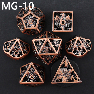 Conjunto de dados metálicos huecos poliedro personalizado de dados dragón y juego de mesa de dados de dragón