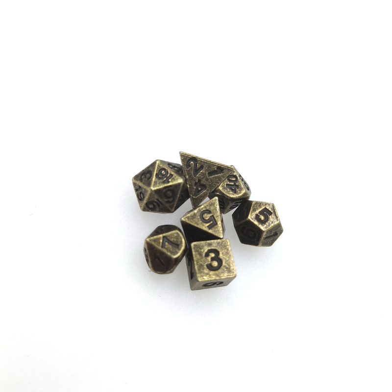 Juego de mesa o de cartas Mini juego de dados poliédrico mazmorras y dragones tallados a mano