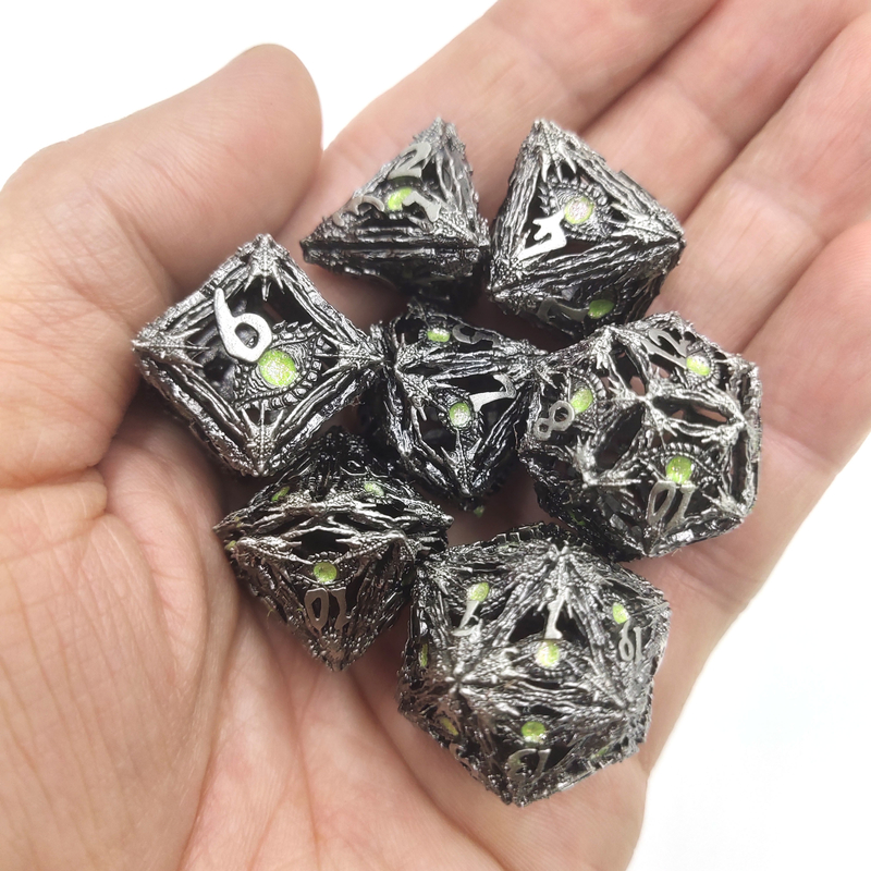 Los dados polihédricos afilan el artículo tallado mano translúcida de la piedra preciosa de la resina para Savage World